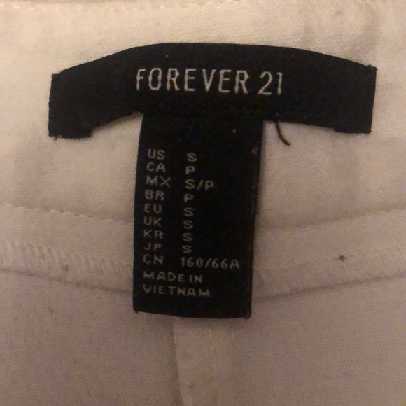 Fancy shorts(high waisted) - Picture 2 of 2